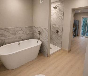 Riverton House | Bend of Brothers River Retreat