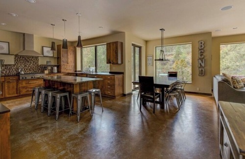 Awbrey Butte House | Bend River Retreat