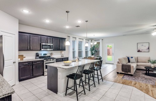 Benbrook House | Bendale Bliss in Benbrook