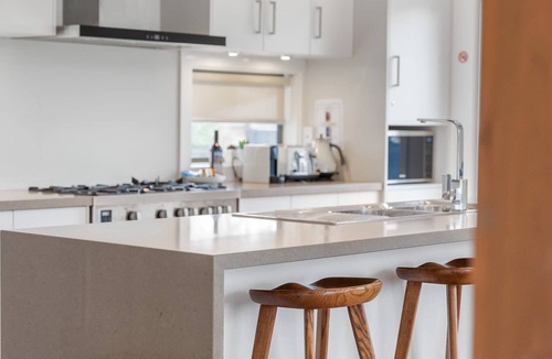 Eaglehawk House | Bendigo Lakeside Accommodation