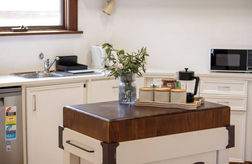 Bendigo House | Bendigo Signature Accommodation Cathedral View