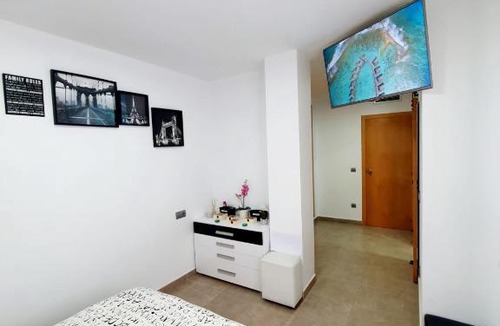 Benicassim House | Benicassim SunHouse - habitación doble - baño privado