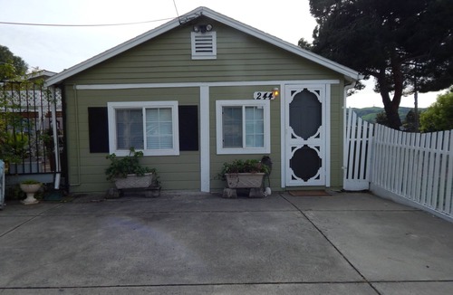 Benicia Cottage | Benicia Cozy cottage