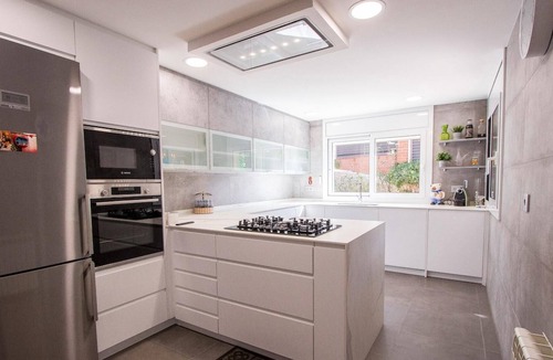 Torrelles de Llobregat Villa | Benjamin Torrelles Reg 5 - Ref 561.5 Mountain Vill