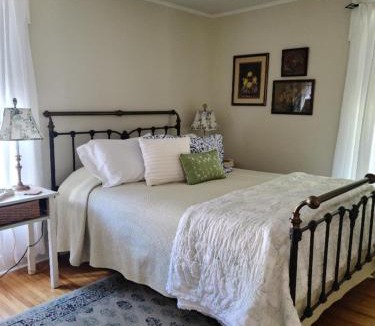 Bath Bed & Breakfast | Benjamin F. Packard House Bed and Breakfast