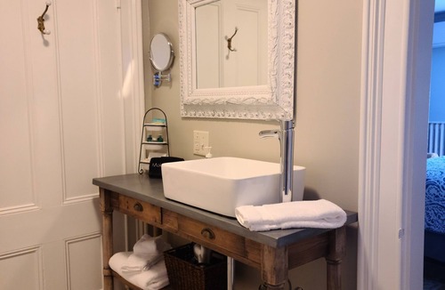 Bath Bed & Breakfast | Benjamin F. Packard House