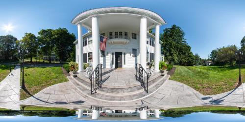 Groton Hotel | Benn Conger Inn