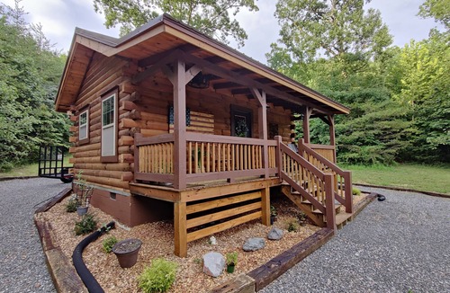 Jasper Cabin | Bennett Lake Tiny Cabin