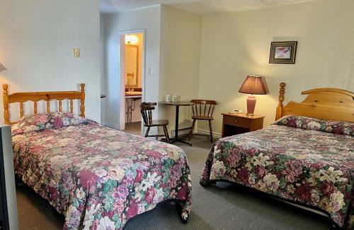 Daniel's Harbour Hotel | Bennett Lodge