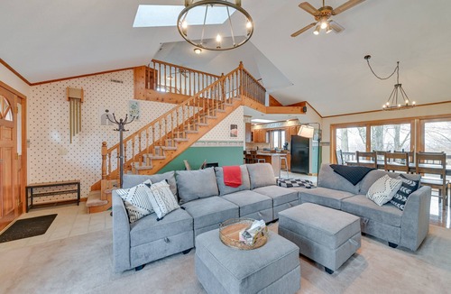 Bennington House | Bennington Home w/Deck ~ 5 Mi to Bald Mountain!