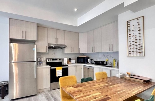 Niagara Falls House | Bentley Commons Fallsview Towns