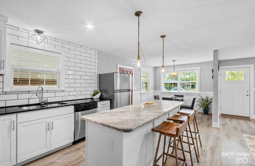 Downtown House | Benton Bungalow - Foodies, Arts, Bikes