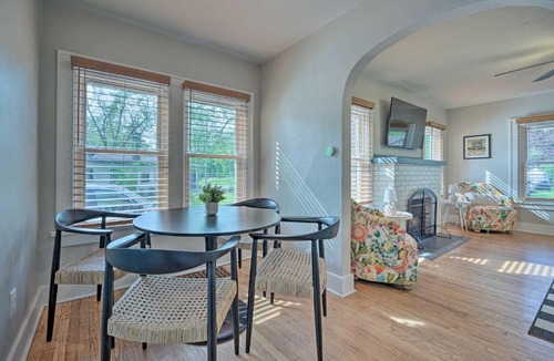 Fair Plain House | Benton Harbor Gracie Cottage with Hot Tub and Yard!