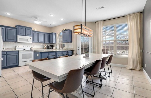 Bentonville House | Bentonville Abode - MTB Friendly - 2 Mi to DT