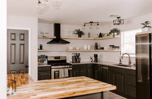 Bentonville House | Bentonville Luxury - Trails! - Bike Out - 2 Decks