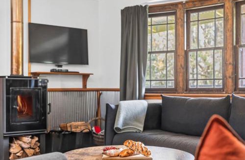 Surf Coast Shire House | Benwerrin Rainforest Retreat