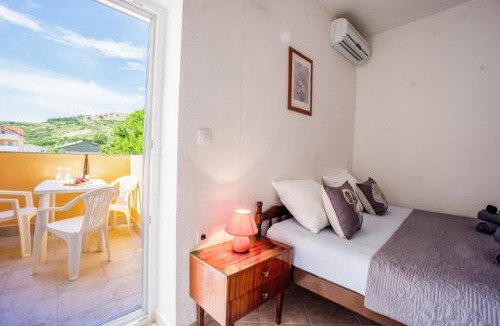Metajna Apartment | Bepina directly at the beach