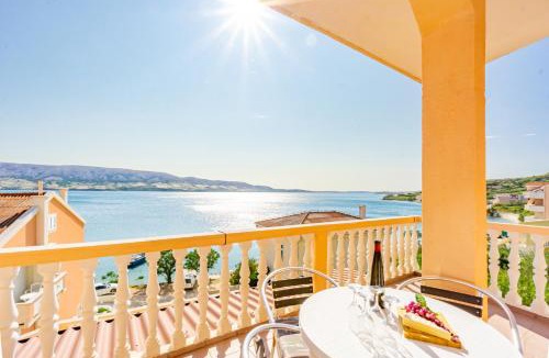 Metajna Apartment | Bepina directly at the beach
