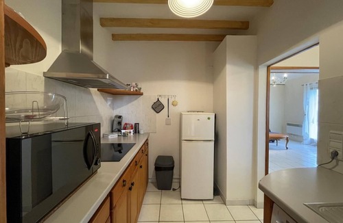 Laroin House | Beratarbide - Laroin