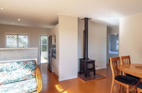 Surfdale House | Beresford Bayview by Waiheke Pure