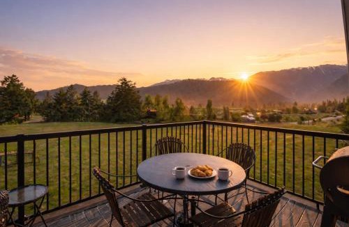 Leavenworth House | Berg Haus Home