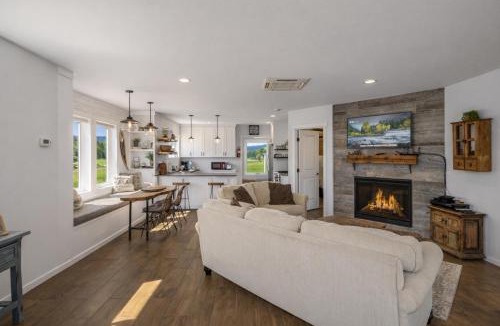 Leavenworth House | Berg Haus Home