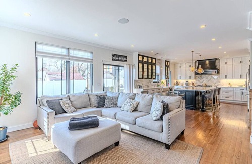 Maywood House | Bergen County | NYC Bus | Malls