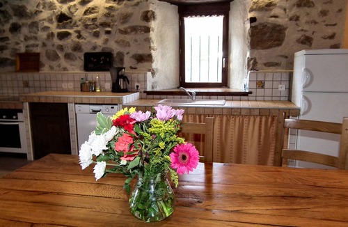 Arras-en-Lavedan House | Bergerie aménagée'. Ground floor adapted for people with reduced mobility.