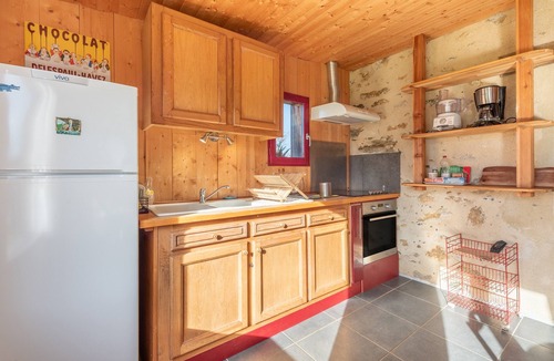 Peyrouse House | Bergerie Du Paillès with Views of the Pyrenees