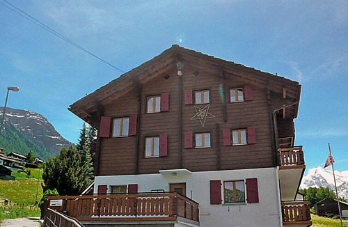 Graechen Apartment | Bergfink Obergeschoss by Interhome