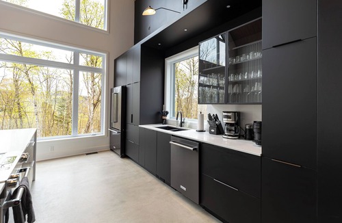 Lac Superieur Village Cabin | Berghaus 190 - 15mins away from Mont-Tremblant!