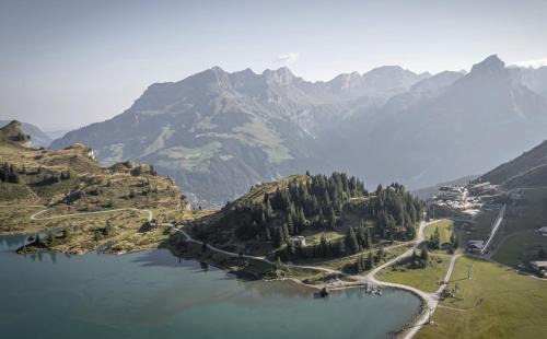 Wolfenschiessen Hotel | Berghotel Trübsee - Accessible Only by Cable Car