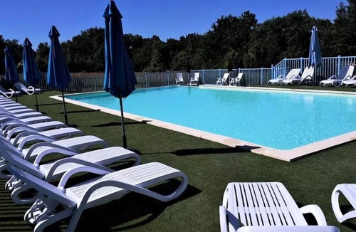 Rives House | Bergougne Campsite* - Mobile home LOGGIA 3 rooms 4 persons