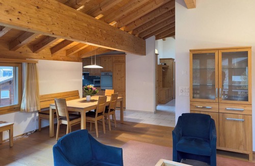 Klosters-Serneus Apartment | Bergparadies im Laub B5 3½-Zimmerwohnung by Interhome