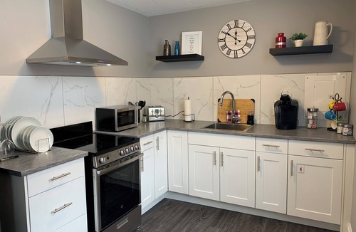 Stratford Apartment | Berklee Suites of Stratford- Private 1 Bedroom Apartment