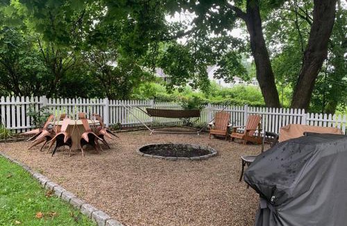 Lee House | Berkshire House Stay