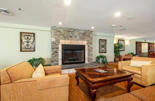 Pittsfield Cabin | Berkshire Mountain Lodge