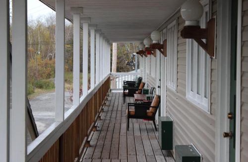 Austerlitz Hotel | Berkshire Travel Lodge