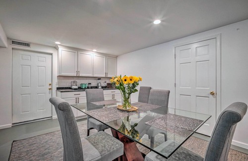 Richmond Apartment | Berkshires Apt w/Deck & Mtn Views!