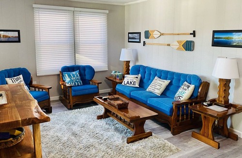 Hinsdale Cottage | Berkshires - Charming Lakefront Cottage