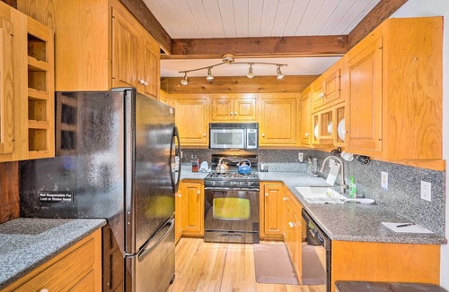Charlemont Condo | Berkshires Getaway < 1 Mi Skiing & Hiking!