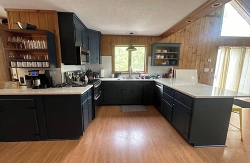 Sherwood Forest House | Berkshires Lakefront Retreatn