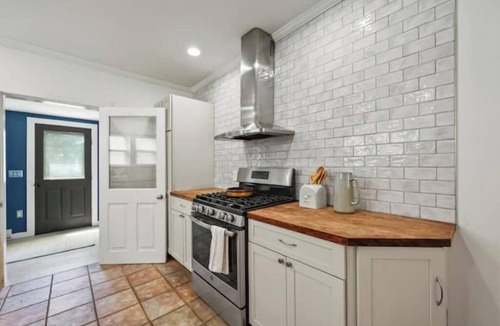 Lee House | Berkshires Laurel House in Lee.