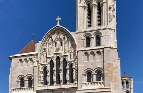 Trucy-sur-Yonne House | Bernard & Anny