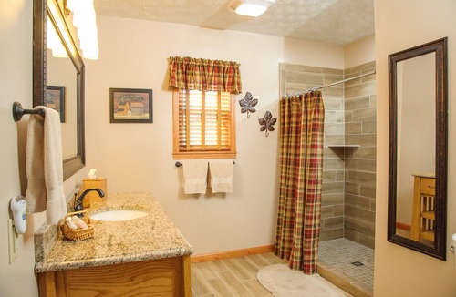 Sevierville Hotel | Berry Springs Lodge