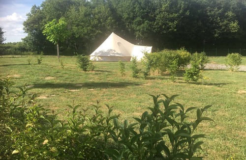Pouligny-Notre-Dame House | Berry Tipi with water activities, pets allowed
