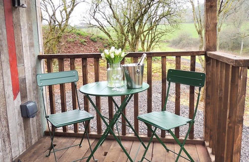 Lydney Cottage | Bertha - sleeps 2 guests in 1 bedroom