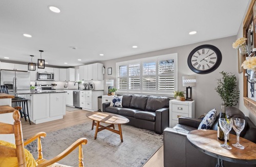 Berthoud House | Berthoud Basecamp Private Hot Tub & Backyard Oasis