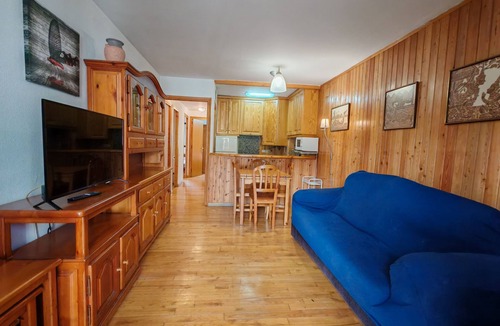 Pla de l'Ermita Apartment | Besiberri 3 apartment located on the first floor and with terrace