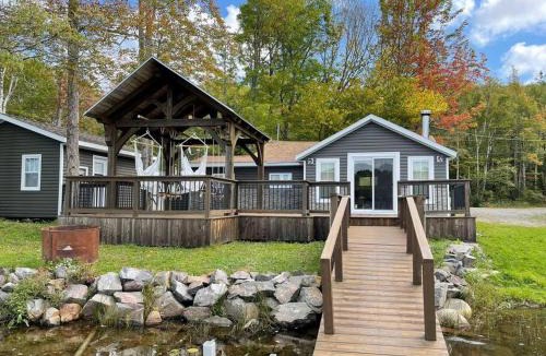 Kings County House | Bespoke Lake Cottage